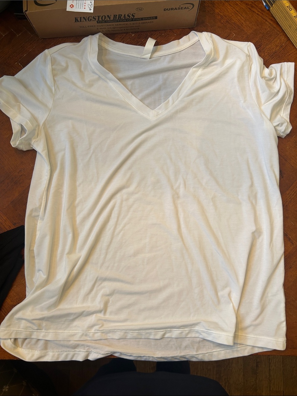 Zella White V-Neck Short Sleeve Tee
